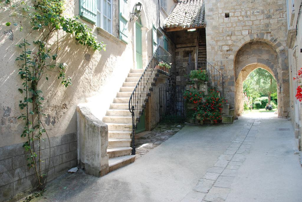 La Maison Des Cornieres Fourcès Dış mekan fotoğraf